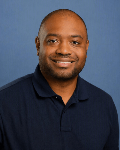 Professional headshot photo of Steve Lyons